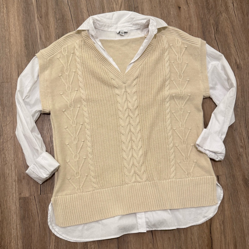 Crown and Ivy Women's Cream Cable Knit Sweater Vest
